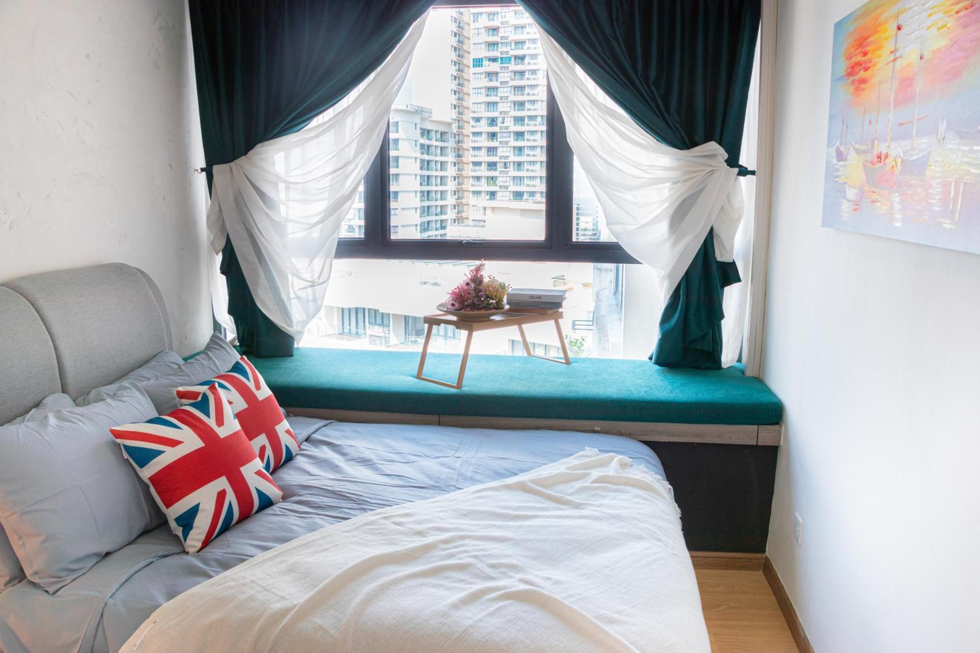 Country Garden Danga Bay Bay Point By R9