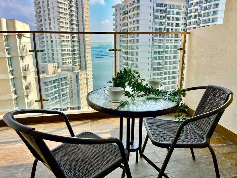 Apartment Country Garden Danga Bay Bay Point By R9