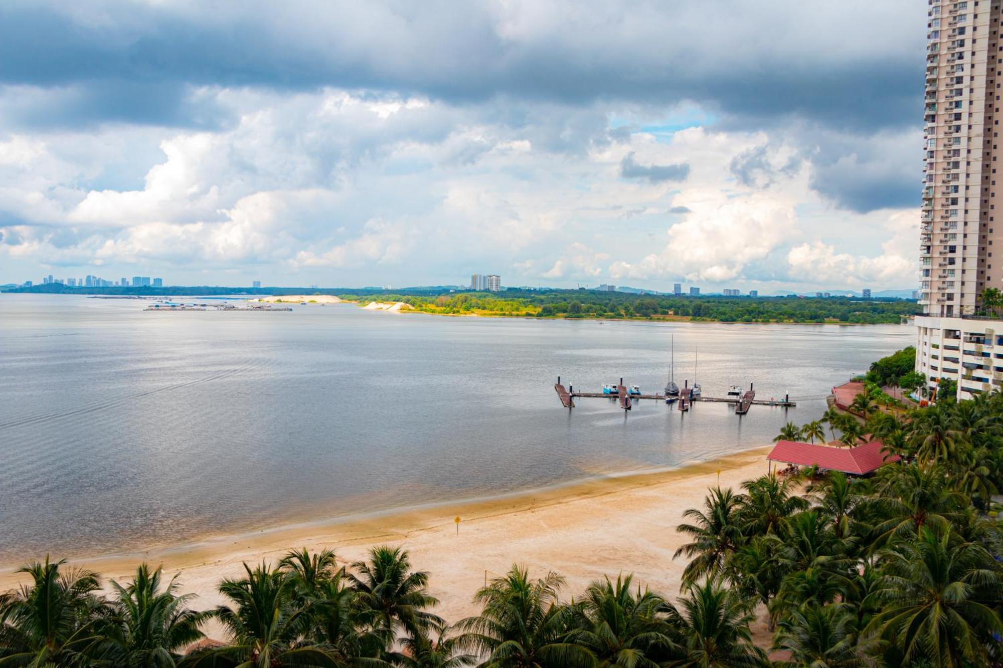Apartment Country Garden Danga Bay Bay Point By R9 *